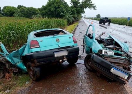 Homem morre e dois ficam feridos em grave acidente na BR-376