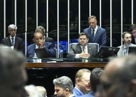 Dosimetria: Alcolumbre promulga lei que beneficia condenados pelo 8/1