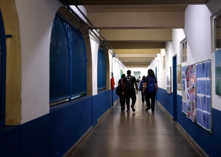 Pesquisa aponta dificuldade de escolas públicas em enfrentar violências como bullying e racismo