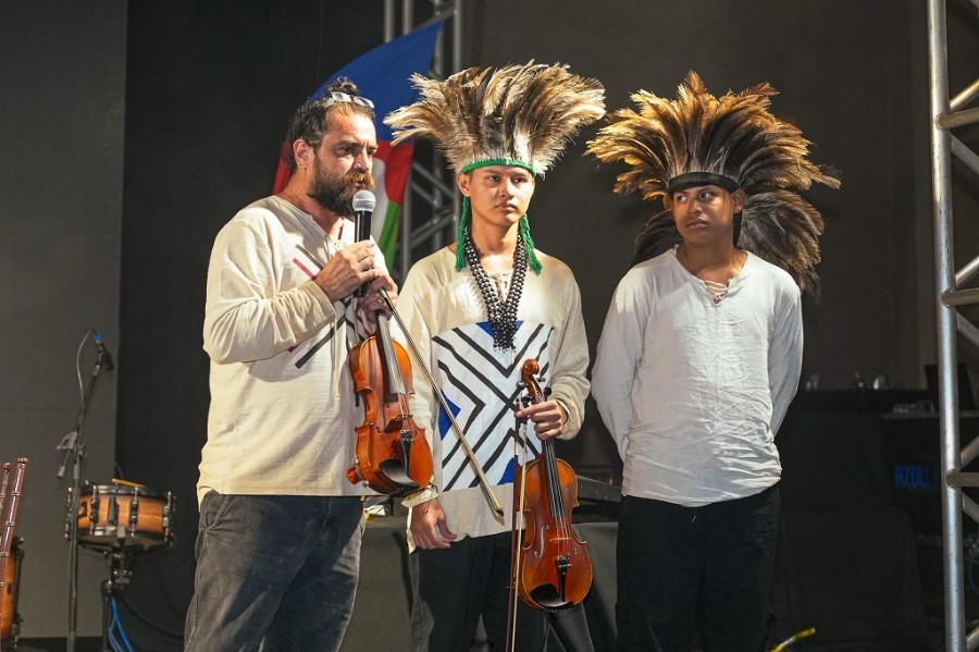 Orquestra Indígena emociona público e marca encerramento do Mês do Museu em Nova Andradina