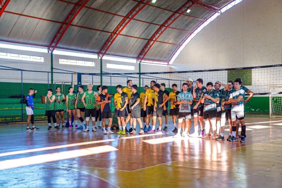 Vibe Vôlei segue com etapa masculino livre e reúne equipes de três municípios