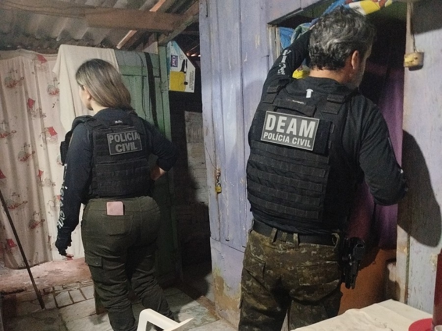 DEAM cumpre mandado em investigação sobre ameaça e violência sexual contra adolescente