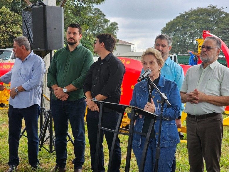 Nova Andradina e Batayporã recebem máquinas para fortalecer agricultura familiar