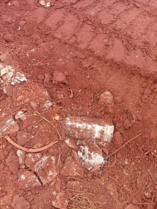 Moradores denunciam descarte de entulho em estrada do Bairro União e alertam para riscos a ciclistas e motoristas