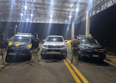 GARRAS e PRF prendem jovem com Hilux furtada que seria levada para a fronteira