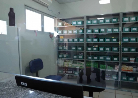 Vereadora cobra ampliação do atendimento noturno da farmácia da ESF Nova Casa Verde