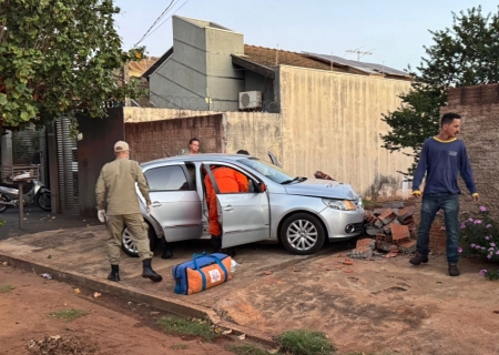 Motorista que sofreu mal súbito e bateu carro contra muro morre após quase um mês internado