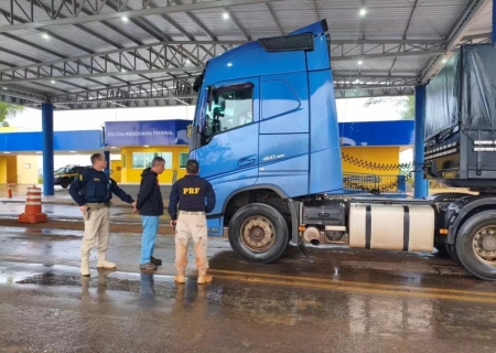 Motorista preso com carreta roubada disse que recebia R$ 1,5 mil para levar veículos de SP à fronteira