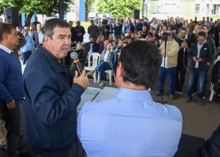 Riedel anuncia obras de infraestrutura, saneamento e reforço na saúde durante agenda em Naviraí