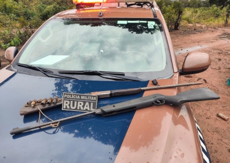 Homem é preso por ameaça e armas são apreendidas em área rural de Ribas do Rio Pardo