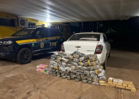 PRF apreende 132 kg de drogas em Água Clara