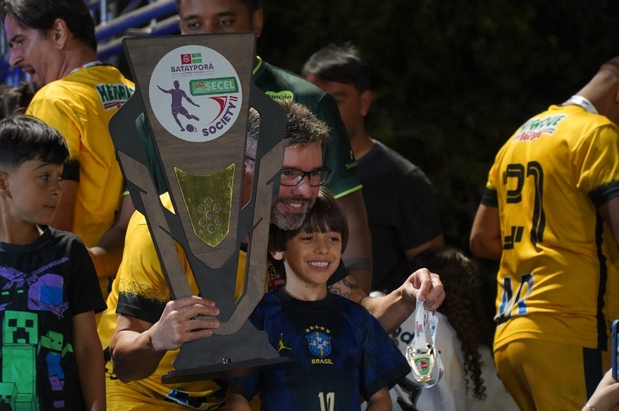 Campeonatos Municipais de Futebol Society consagram campeões das categorias Veteranos 40+ e Livre em Batayporã