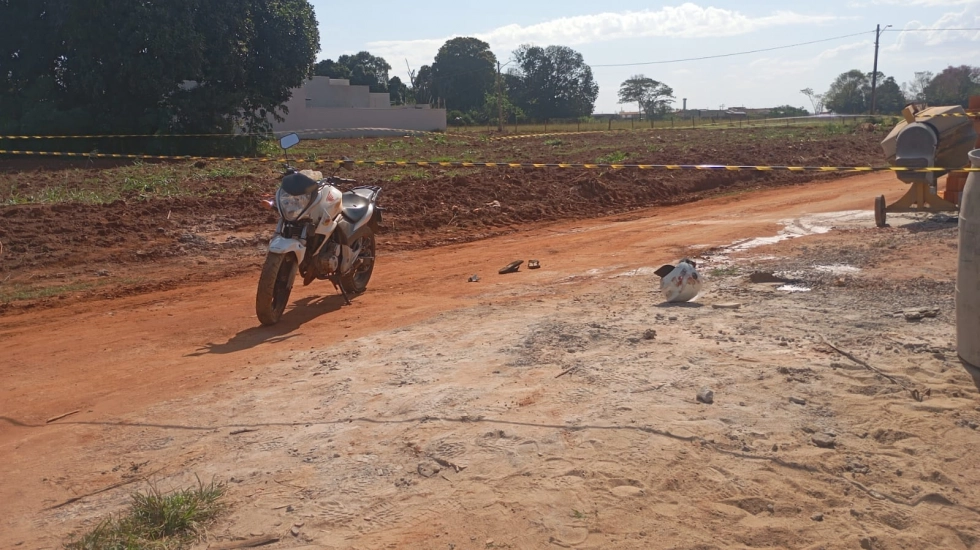 Suspeito cai durante fuga com moto furtada em Batayporã