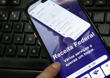 Receita paga hoje restituição automática do IR 2026 a 4 milhões; saiba se você vai receber