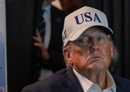 Trump diz que deixou instruções para atacar o Irã caso seja assassinado