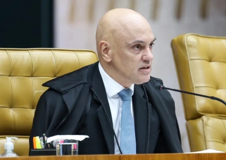 Moraes dá 48 horas para Bolsonaro informar se autorizou vídeo com IA