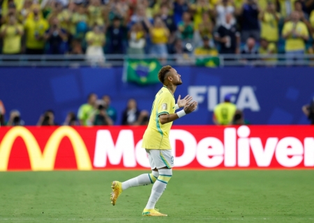 Ancelotti afirma que Neymar está pronto para atuar os 90 minutos e elogia postura do camisa 10