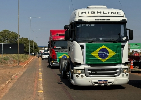Carreata exige atenção redobrada no trânsito neste domingo
