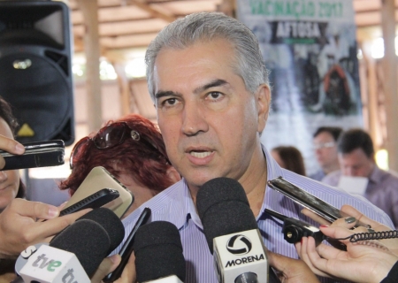 Azambuja lidera pesquisa para o Senado em MS