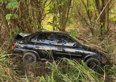 Motorista perde controle, sai da pista e é socorrido na MS-134 entre Batayporã e Nova Andradina