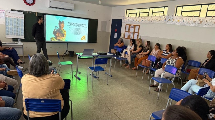 Rede Municipal de Ensino de Batayporã retoma atividades com formações profissionais
