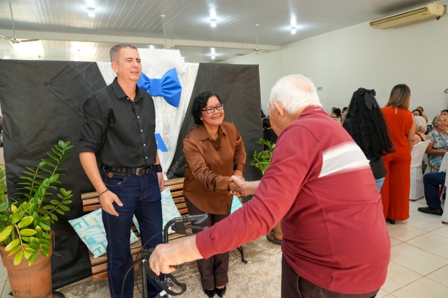 Celebração especial pelo Dia dos Pais reúne 650 idosos do Projeto Conviver