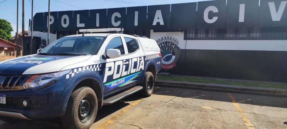 Jovem de 19 anos sofre corte na mão durante violência doméstica em Anaurilândia