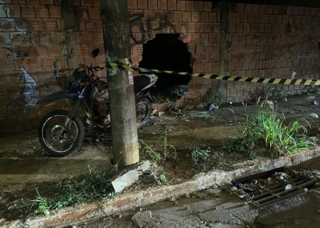 Motociclista morre após perder controle de moto e atingir muro em Campo Grande