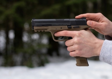 Projeto que permite porte de arma para empresários avança na Câmara