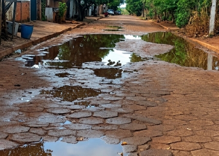 Deildo cobra recuperação da Rua São João em Nova Andradina