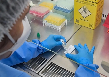 Anvisa atualiza regras sobre controle de qualidade em laboratórios