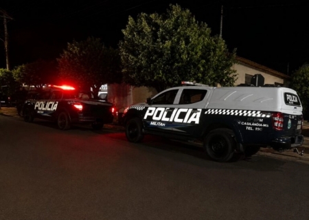 Pai e filha de 3 anos morrem em ataque a tiros dentro de carro em Cassilândia