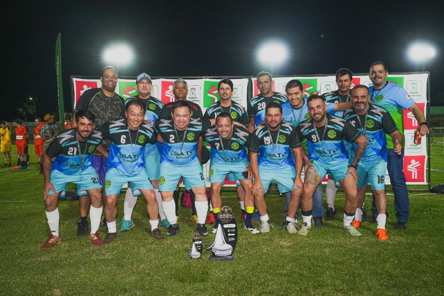 Nova iluminação do Andradão é entregue durante final do Campeonato Municipal de Futebol Society