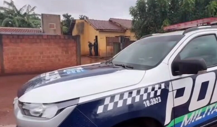 Homem é morto a tiros após dupla invadir residência em Rio Brilhante
