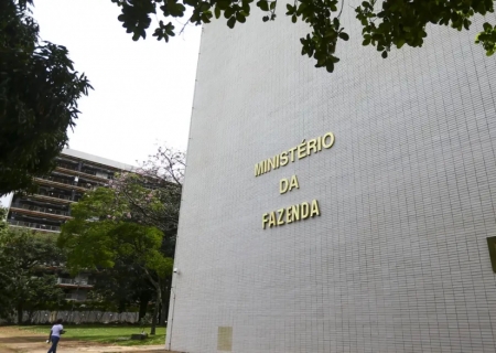 Governo reduz projeção do PIB para 2% em 2026 e 2,3% em 2027