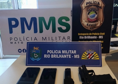 Dois homens são presos com pistola 9 mm escondida entre roupas sujas em Rio Brilhante