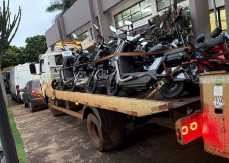 PF prende cinco por descaminho e apreende 32 motos elétricas em Dourados