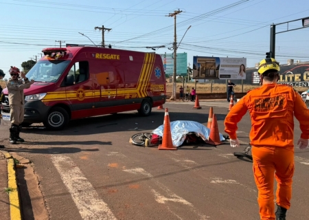 Ciclista morre após ser atingida por caminhão boiadeiro em cruzamento de Nova Andradina
