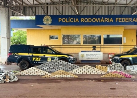 PRF apreende quase uma tonelada de drogas escondida em carga de minério na BR-262
