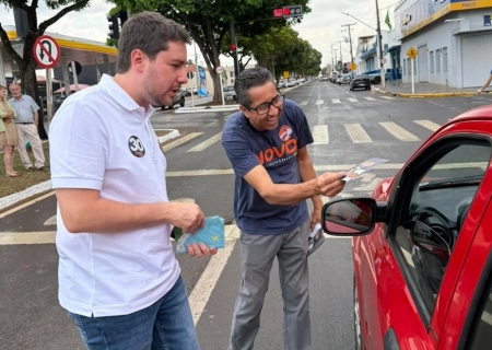 Catan faz campanha nas ruas de Nova Andradina