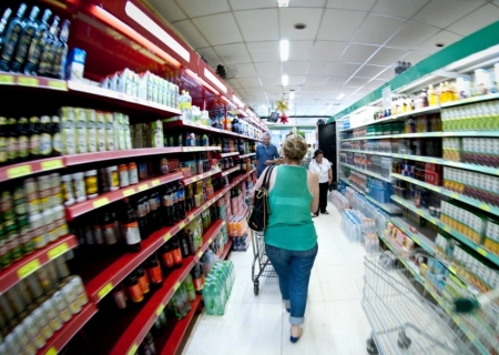 Cesta básica fica mais barata em 25 capitais em agosto, aponta Dieese