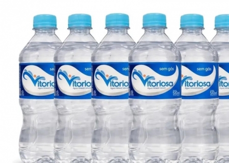 Anvisa interdita água mineral da marca Vitoriosa por conter coliformes