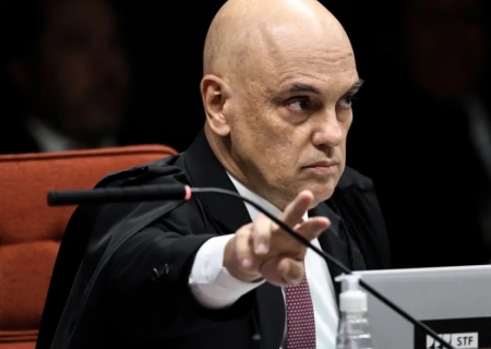 'Inconstitucional e ilegal', diz Moraes sobre investigação de Mendonça