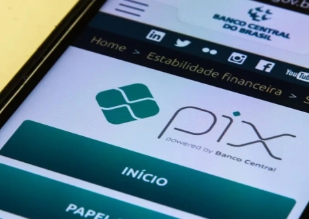 Pix responde por mais de 98% de transações de empresas, diz estudo