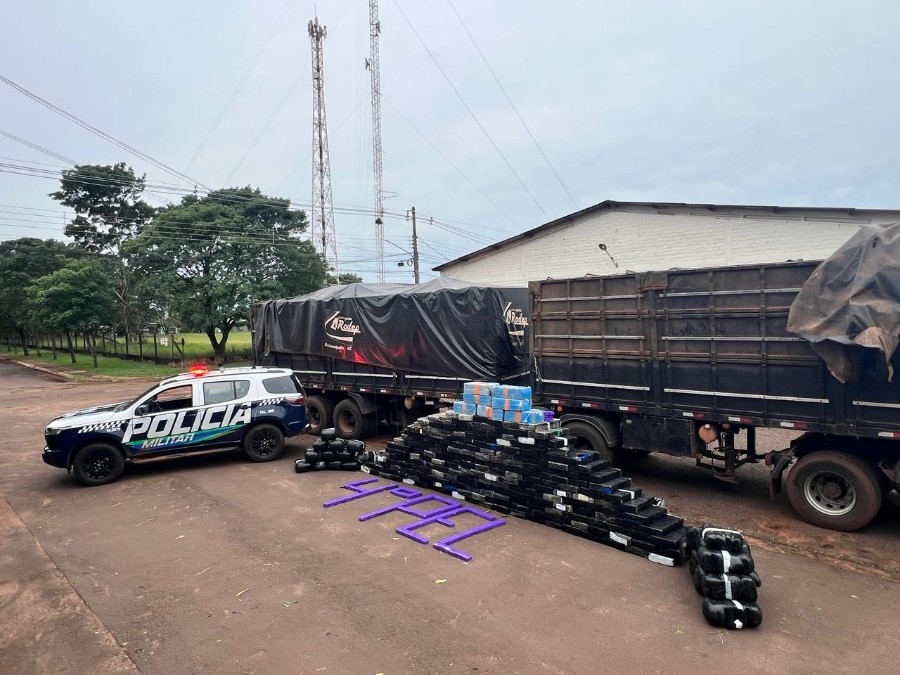 PM apreende 2,6 toneladas de drogas em carreta na BR-163, em Mundo Novo