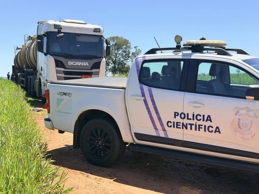 Bitrem roubado no Paraná é encontrado sem carga de combustível na MS-395