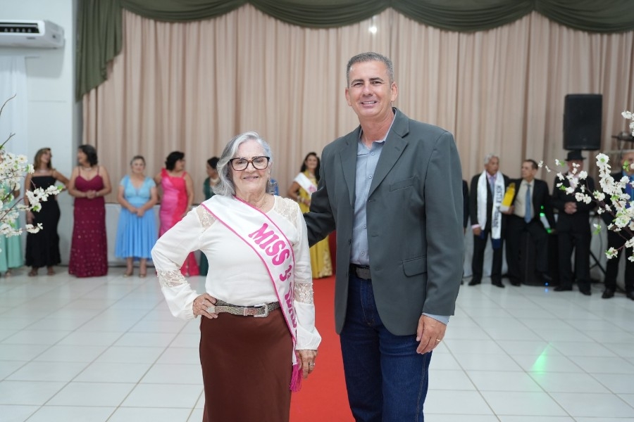 Noite de glamour e celebração consagra Miss e Mister Terceira Idade 2026 em Nova Andradina