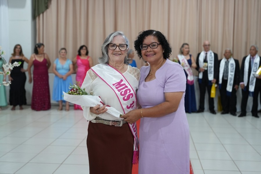 Noite de glamour e celebração consagra Miss e Mister Terceira Idade 2026 em Nova Andradina