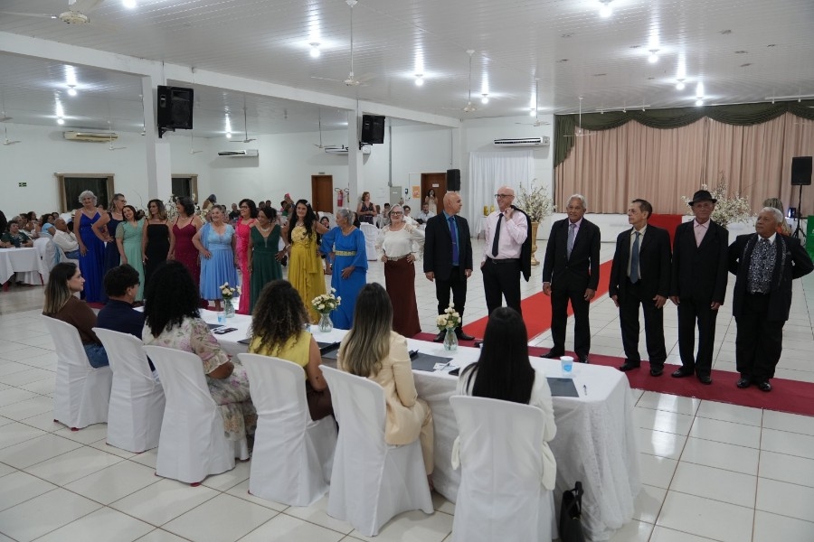 Noite de glamour e celebração consagra Miss e Mister Terceira Idade 2026 em Nova Andradina
