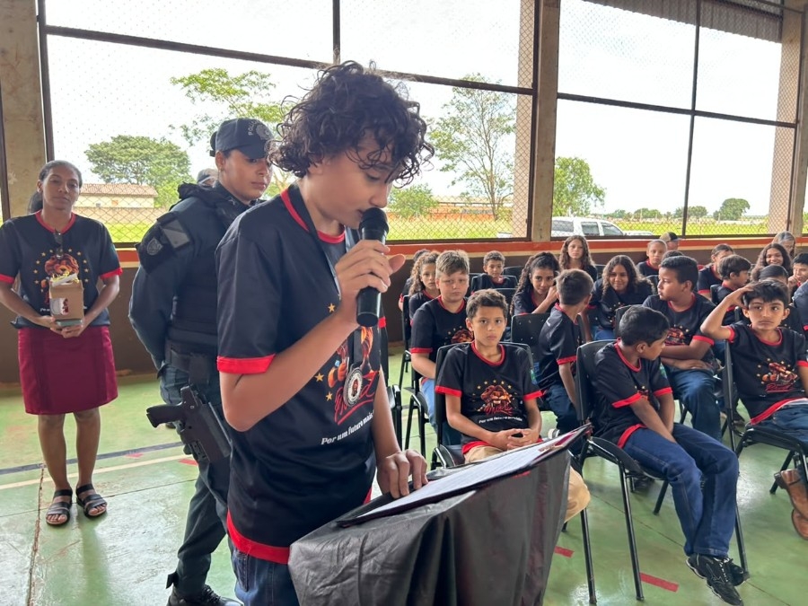 PROERD forma 52 alunos em Taquarussu e reforça combate às drogas e à violência